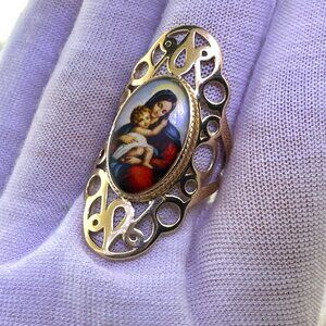 Vintage 14K Yellow Gold Madonna and Child Ring Size 8.5-5.61g